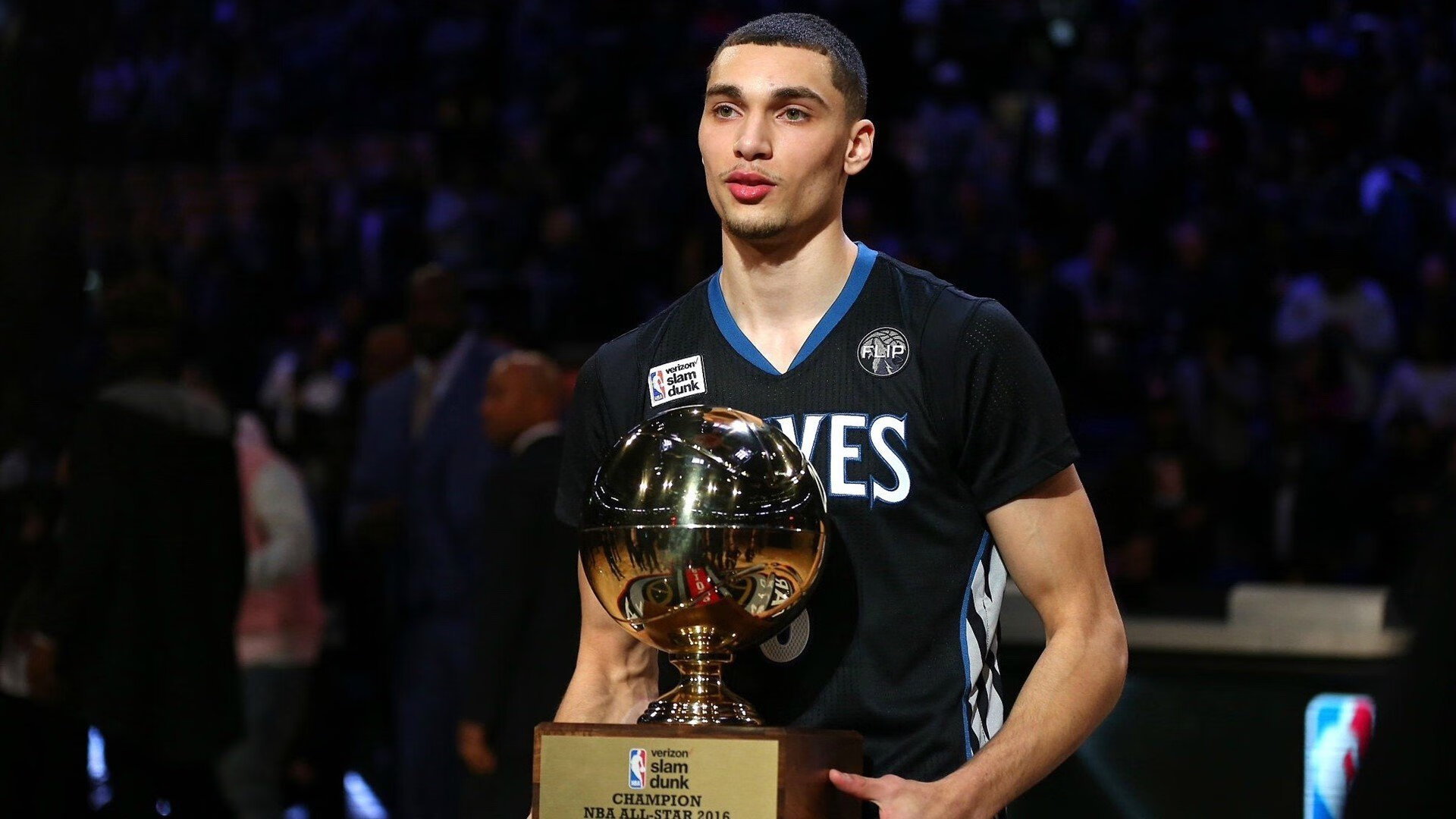 橙衣风暴席卷绿茵，荷兰战术完胜，塞内加尔悲壮出局